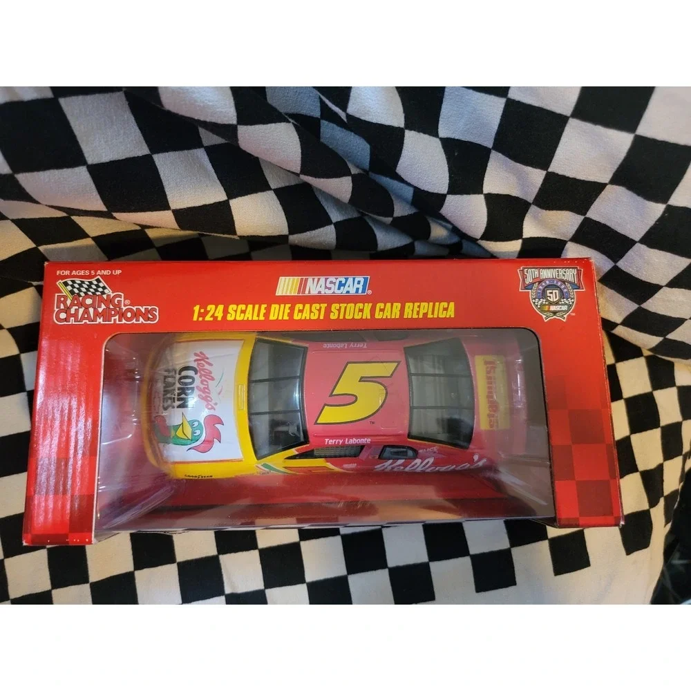 Terry Labonte #5 Kellogg's 50th Anniversary 1:24 Racing Champions Diecast